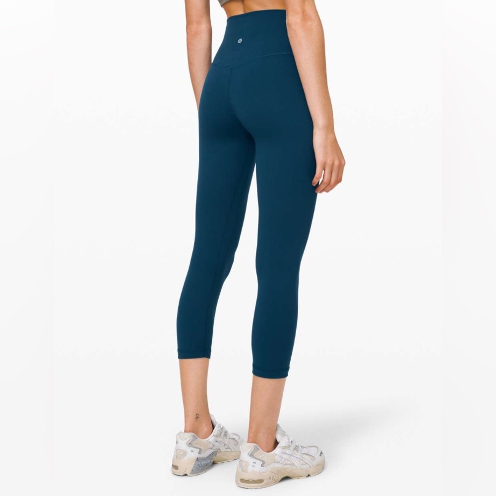 Lululemon Align 21" Crop Night Diver Size 12